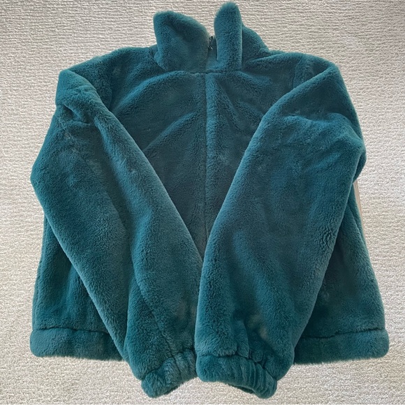 Urban Outfitters Green faux fur jacket size M - Picture 1 of 7